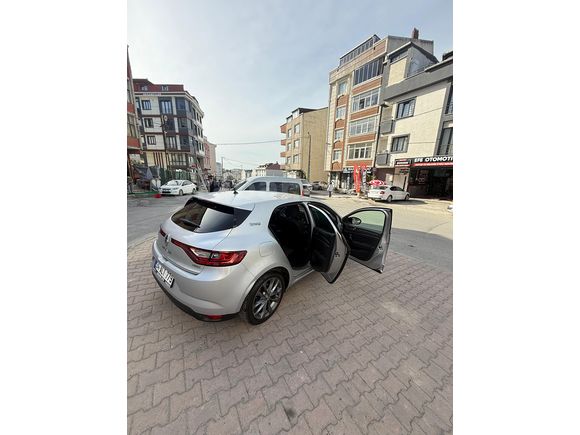 Sahibinden Renault Megane 1.2 TCe Touchrome 2017 Model 