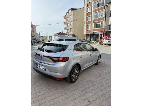 Sahibinden Renault Megane 1.2 TCe Touchrome 2017 Model 
