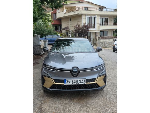 Sahibinden Renault Megane E-Tech Iconic 2024 Model Garantili ve Temiz