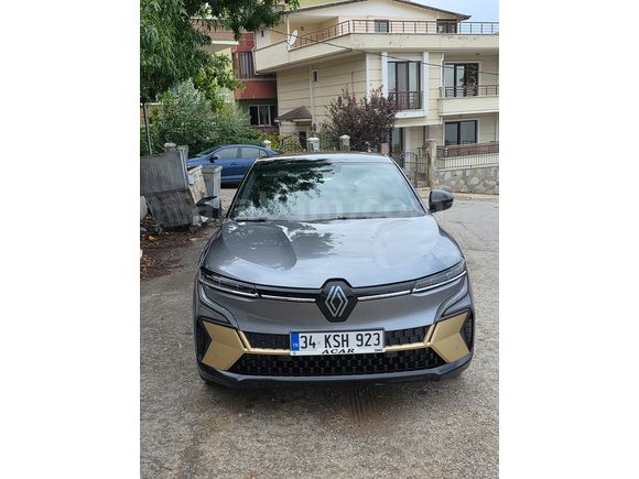 Sahibinden Renault Megane E-Tech Iconic 2024 Model Garantili ve Temiz