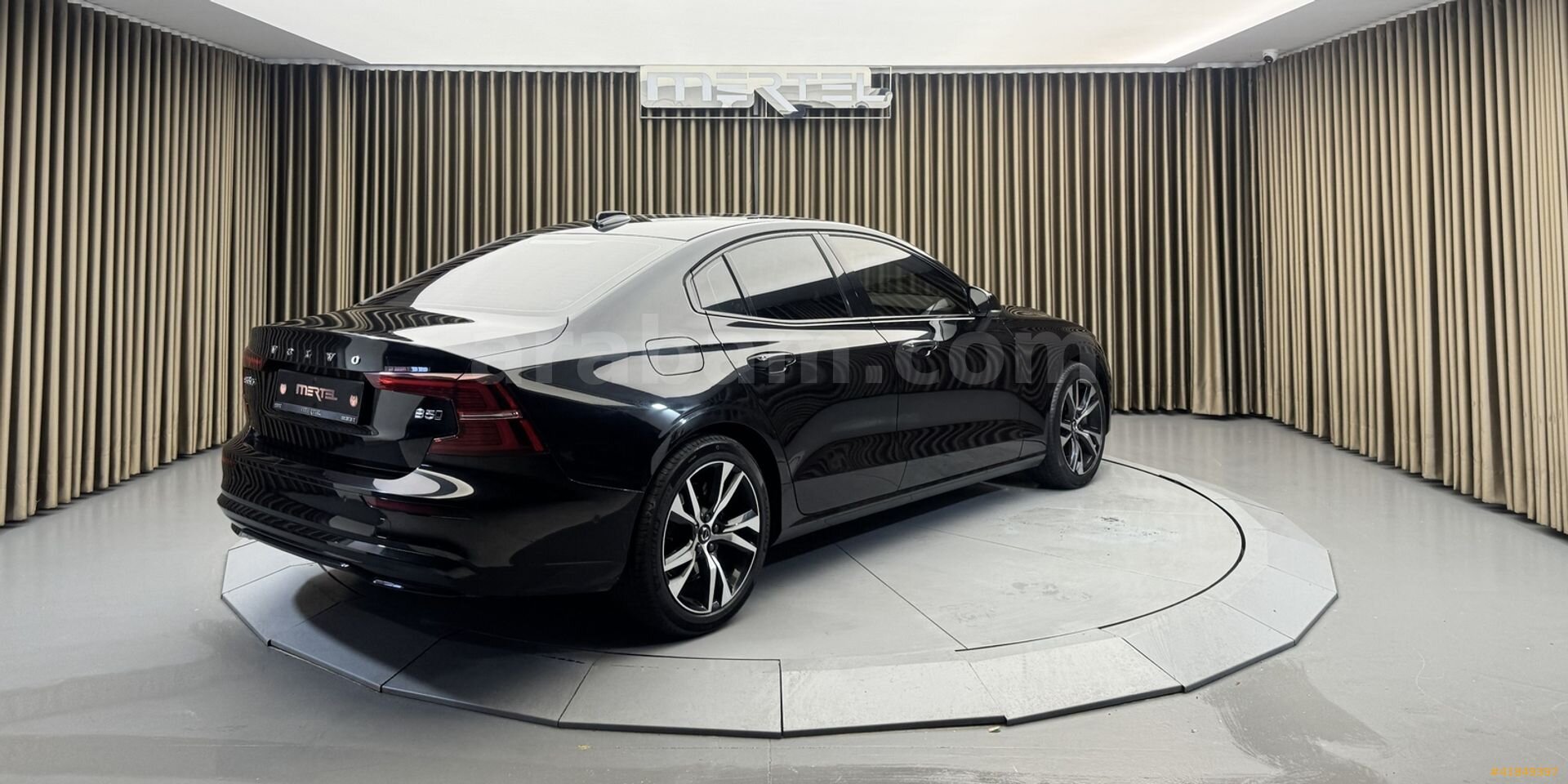 Galeriden Volvo S60 2.0 B5 Plus Dark 2024 Model İzmir 48.888 km Siyah 7