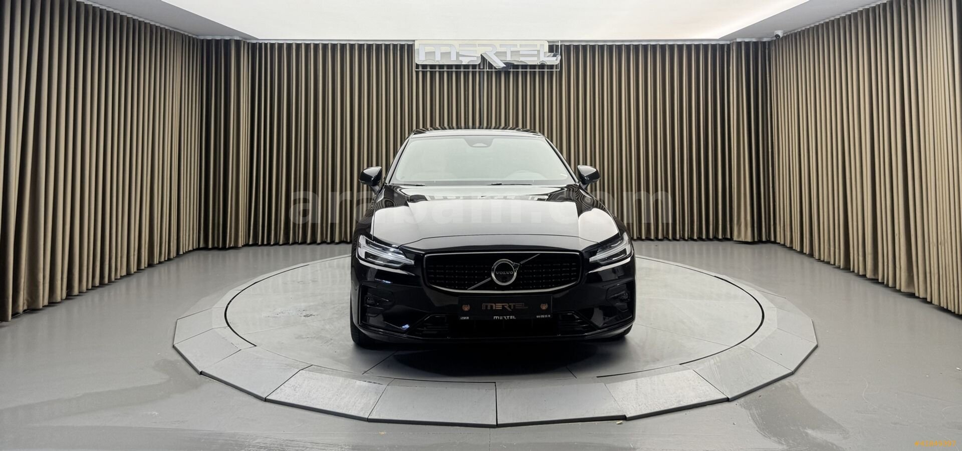 Galeriden Volvo S60 2.0 B5 Plus Dark 2024 Model İzmir 48.888 km Siyah 2