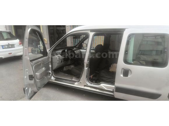 Sahibinden Renault Kangoo Multix 1.5 dCi Expression 2010 Model