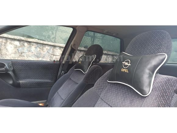 Opel Vectra 2.5 CDX