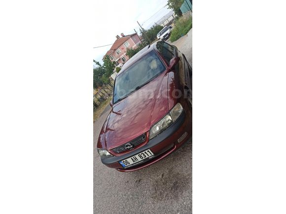 Opel Vectra 2.5 CDX