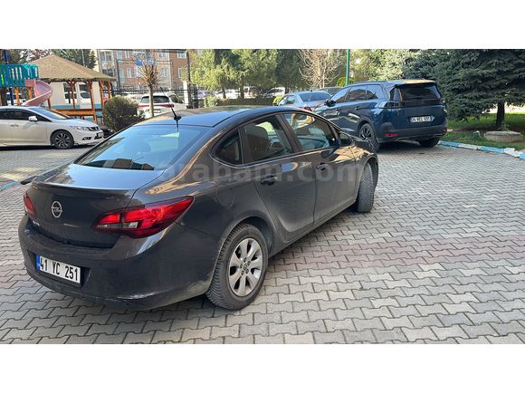 İlk sahibinden boyasız tramersiz 