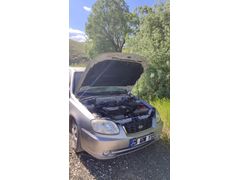 Sahibinden Hyundai Accent 1.6 Admire 2006 Model  196.000 km Bej