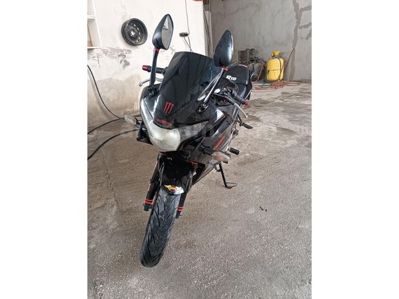 Hasar Kayıtsız Her şeyi orijinal Honda CBR 125 R