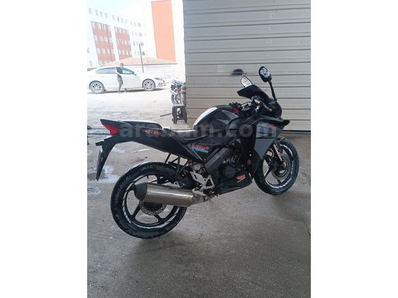 Hasar Kayıtsız Her şeyi orijinal Honda CBR 125 R