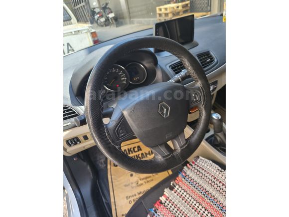 Sahibinden Renault Megane 1.6 Expression 2011 Model  144.500 km Beyaz