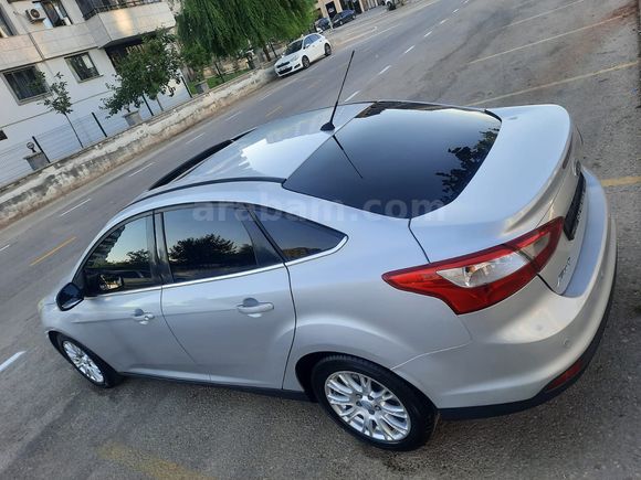 2012 MODEL 1.6 TDCİ SANRUFFLU KOLTUK ISITMALI TİTANIUM X PAKET FORD FOCUS 