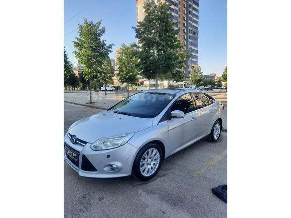 2012 MODEL 1.6 TDCİ SANRUFFLU KOLTUK ISITMALI TİTANIUM X PAKET FORD FOCUS 