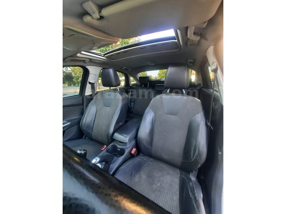 2012 MODEL 1.6 TDCİ SANRUFFLU KOLTUK ISITMALI TİTANIUM X PAKET FORD FOCUS 