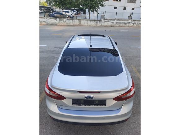 2012 MODEL 1.6 TDCİ SANRUFFLU KOLTUK ISITMALI TİTANIUM X PAKET FORD FOCUS 