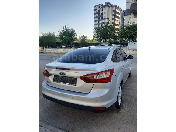 2012 MODEL 1.6 TDCİ SANRUFFLU KOLTUK ISITMALI TİTANIUM X PAKET FORD FOCUS 