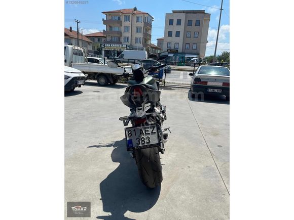 YOMRA | 2024 HONDA CB650R E-CLUTCH | LANSMAN RENK+SERVİS BAKIMLI