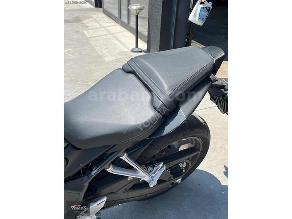 YOMRA | 2024 HONDA CB650R E-CLUTCH | LANSMAN RENK+SERVİS BAKIMLI