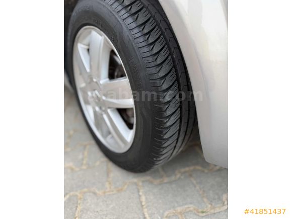 ATA OTOMOTİVDEN 2005 MODEL MEGANE 2 DEĞİŞENSİZ FULL BAKIMLI