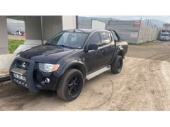 Sahibinden Mitsubishi L 200 4x2 Invite 2008 Model  335.000 km Siyah