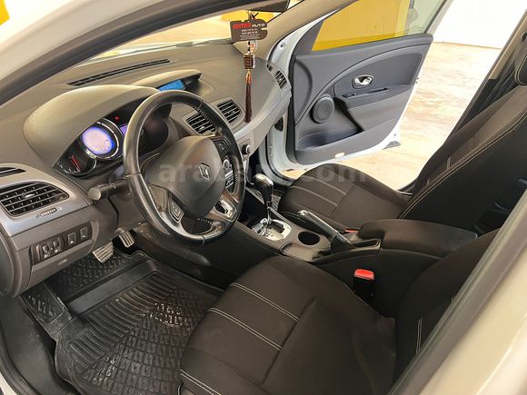 Sahibinden Aile aracı Renault Fluence 1.5 dCi Touch 2013 Model 127.500 Bin KM