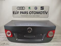 VOLKSWAGEN JETTA FÜME DOLU BOYALI BAĞAJ KAPAĞI