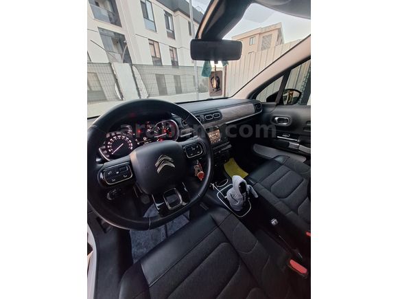 Sahibinden Citroen C3 1.2 PureTech Feel 2022 Model  63.000 km Beyaz