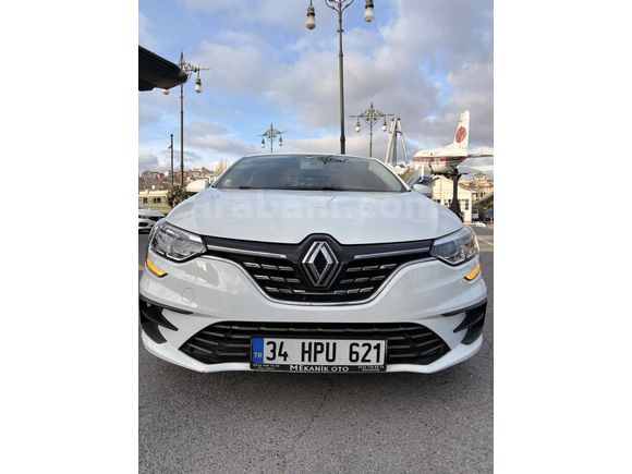 Sahibinden Renault Megane 1.3 TCe Joy 2023 Model 