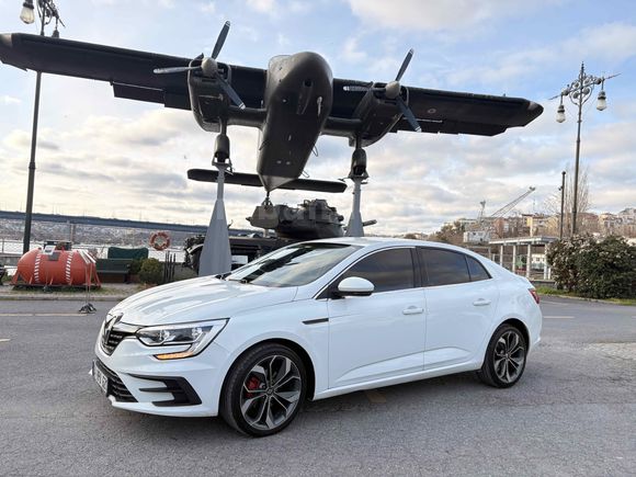 Sahibinden Renault Megane 1.3 TCe Joy 2023 Model 