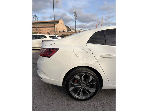 Sahibinden Renault Megane 1.3 TCe Joy 2023 Model 
