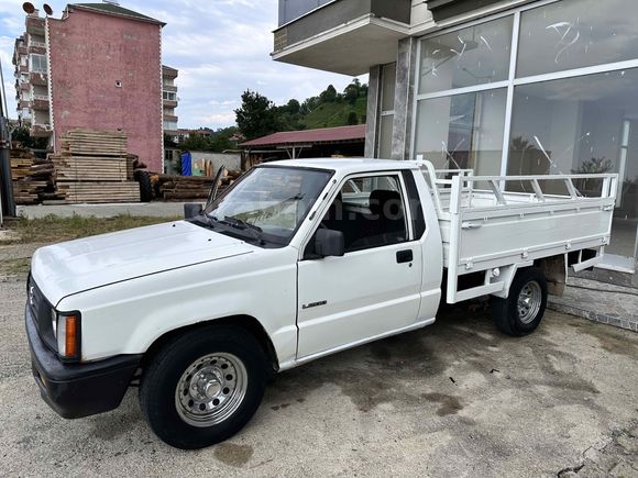Galeriden Mitsubishi L 200 TEK KABİN-KREDİ  KARTI-VG AUTO