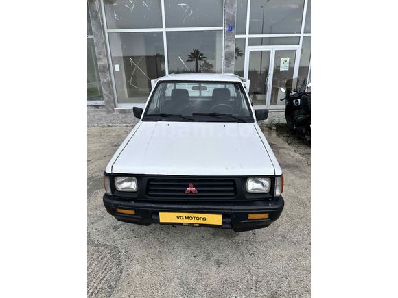Galeriden Mitsubishi L 200 TEK KABİN-KREDİ  KARTI-VG AUTO