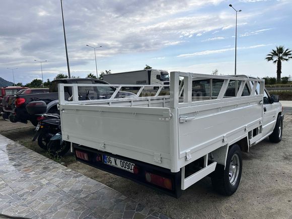 Galeriden Mitsubishi L 200 TEK KABİN-KREDİ  KARTI-VG AUTO