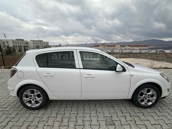 Sahibinden Opel Astra 1.6 Essentia 2013 Model 