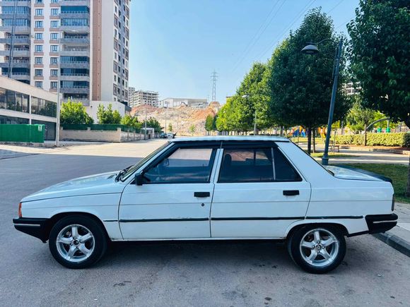 Galeriden Renault R 9 1.4 Spring 1992 Model Gaziantep