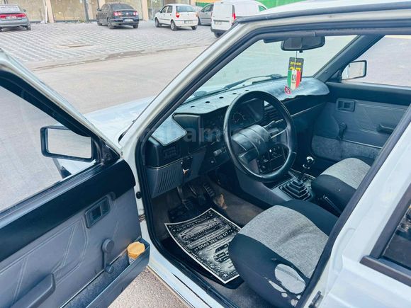 Galeriden Renault R 9 1.4 Spring 1992 Model Gaziantep