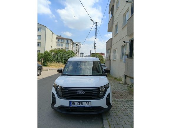 Sahibinden Ford Tourneo Courier 1.5 EcoBlue Titanium 2024 Model
