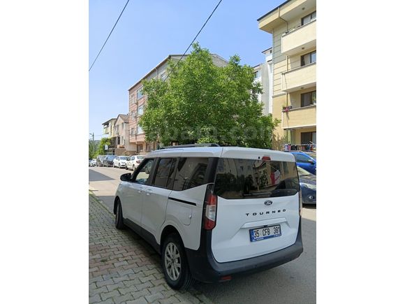 Sahibinden Ford Tourneo Courier 1.5 EcoBlue Titanium 2024 Model