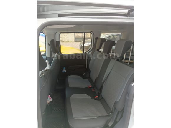 Sahibinden Ford Tourneo Courier 1.5 EcoBlue Titanium 2024 Model