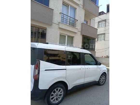 Sahibinden Ford Tourneo Courier 1.5 EcoBlue Titanium 2024 Model