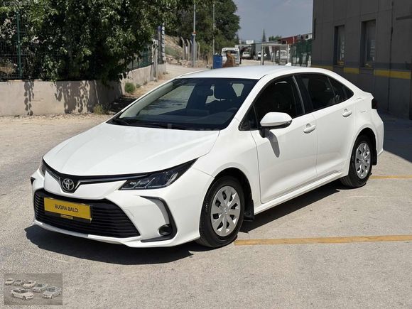 2019 7000 KM COROLLA 1.6 OTM BOYASIZ KK TAKSİT