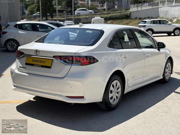 2019 7000 KM COROLLA 1.6 OTM BOYASIZ KK TAKSİT