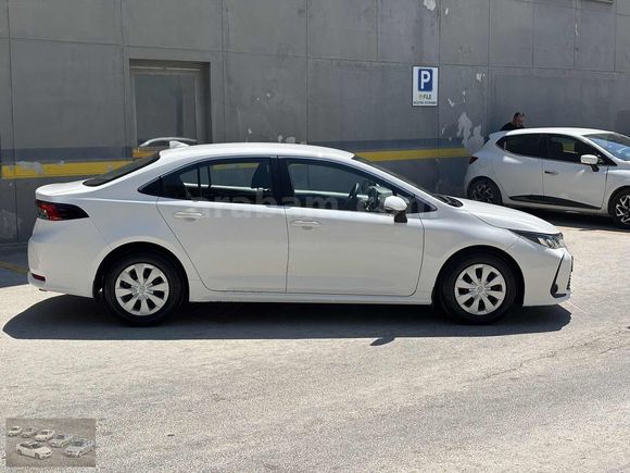 2019 7000 KM COROLLA 1.6 OTM BOYASIZ KK TAKSİT