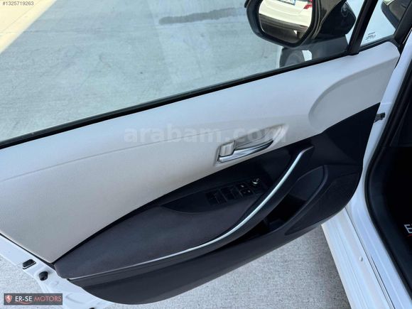 TOYOTA COROLLA 1.6 VİSİON MULTİDRİVE S HATASIZ BOYASIZ BAKIMLI