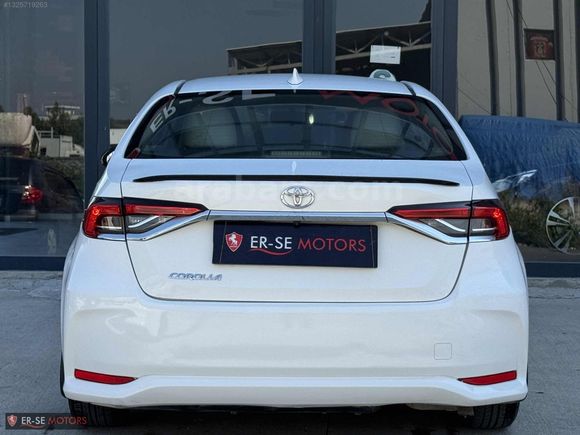 TOYOTA COROLLA 1.6 VİSİON MULTİDRİVE S HATASIZ BOYASIZ BAKIMLI