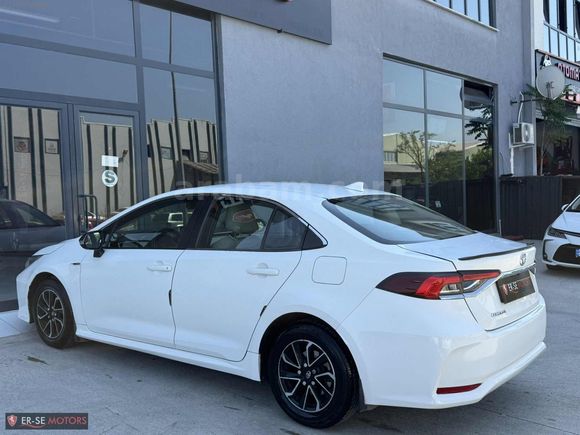TOYOTA COROLLA 1.6 VİSİON MULTİDRİVE S HATASIZ BOYASIZ BAKIMLI