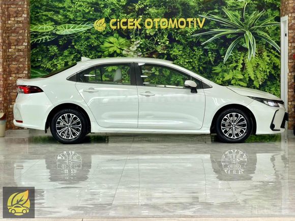 2020 COROLLA / 1.6 VİSİON / HATASIZ / TRAMERSİZ / SERVİS BAKIMLI