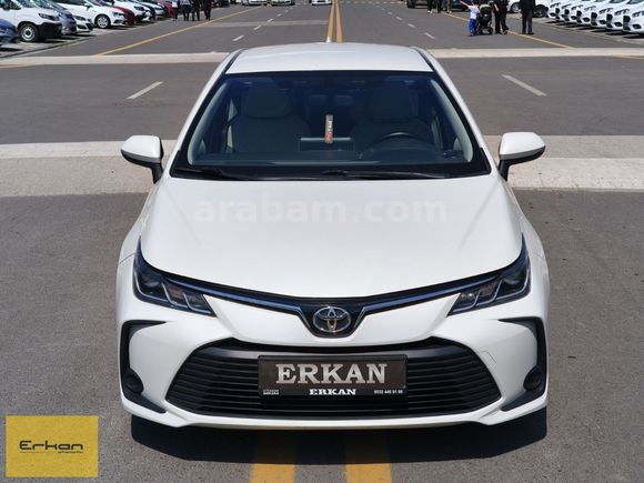 2019 COROLLA LPĞ li1.6 VİSİON ÇELİK JANT GERİ GÖRÜŞ 120.000 KM