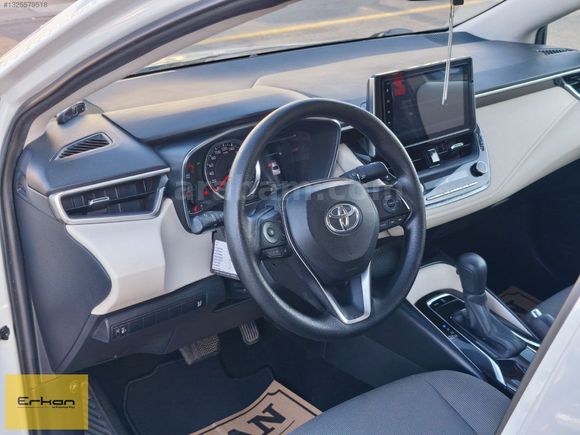 2019 COROLLA LPĞ li1.6 VİSİON ÇELİK JANT GERİ GÖRÜŞ 120.000 KM