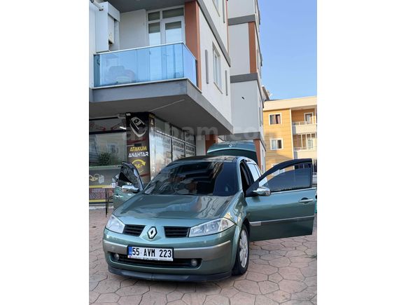 ACİL SATILIK FİYAT DÜŞTÜ İLK GELEN ALIR Sahibinden Renault Megane 1.6 Dynamique 2004 Model  300.000 km Yeşil