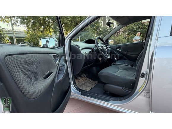 2005 TOYOTA YARİS 1.3 SOL